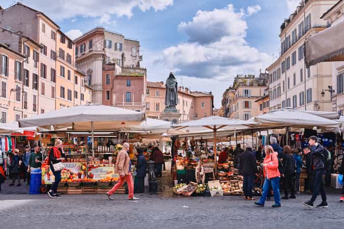 Explora el mercado de Campo De Fiori