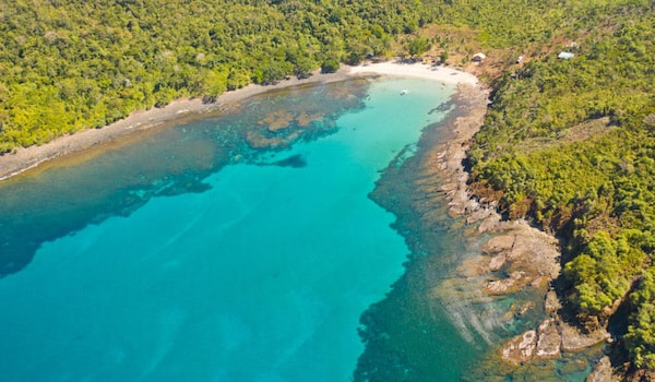 Exuda una vibra de Robinson Crusoe 1