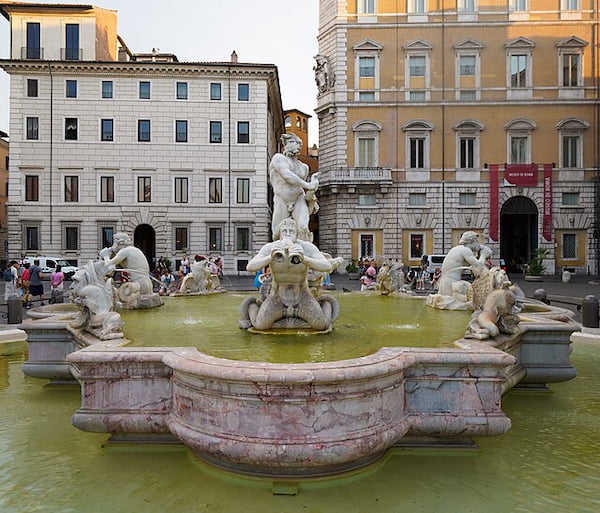 Fuente de Nettuno y Fuente de los Moros