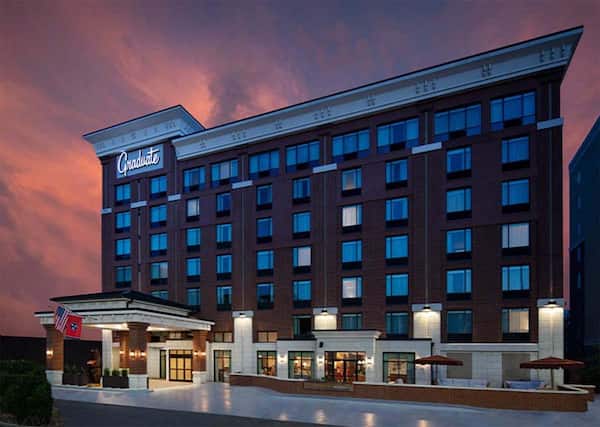 Graduate Knoxville-Hoteles que Admiten Mascotas en Knoxville