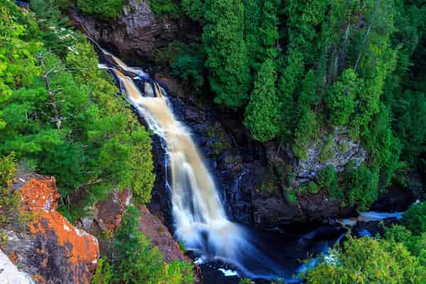 Grandes cataratas de Manitou