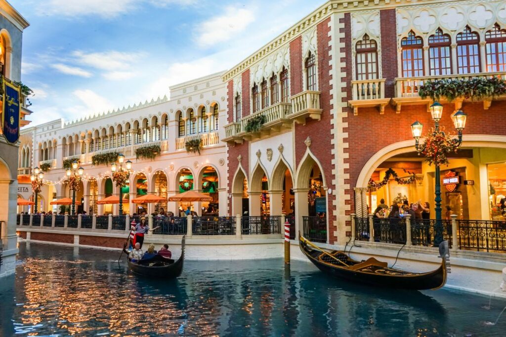 gondolas le vegas