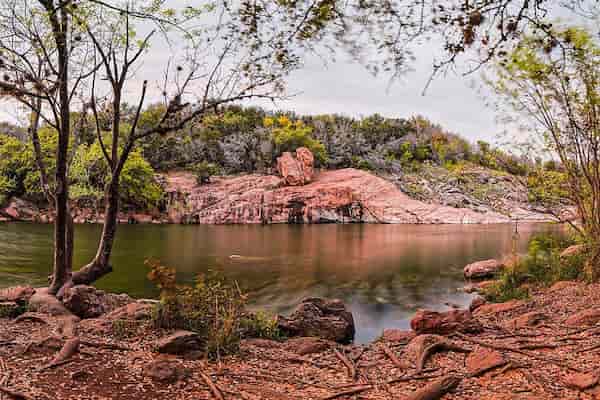 Inks Lake State Park-Acampar en los Lagos de Texas