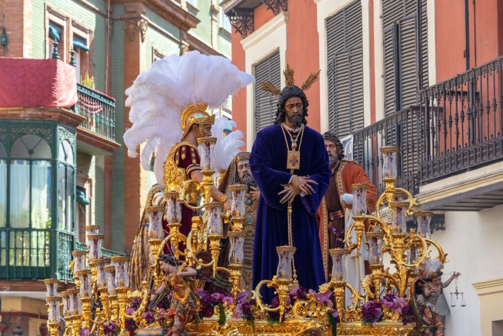 Jueves, viernes y sábado santo