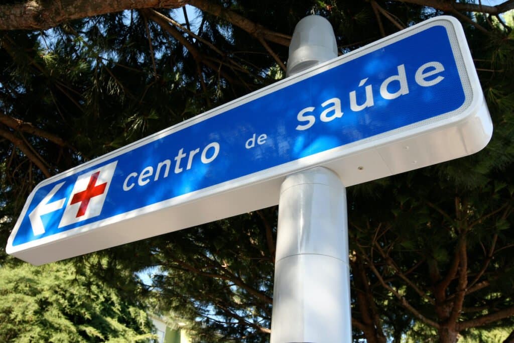 La atención se basa en la clínica