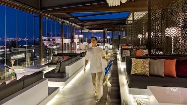 La maravilla estructural de Nobu Doha-Sitios Nocturnos en Doha