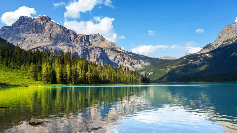 Lago Esmeralda, Parque Nacional Yoho, Columbia Británica