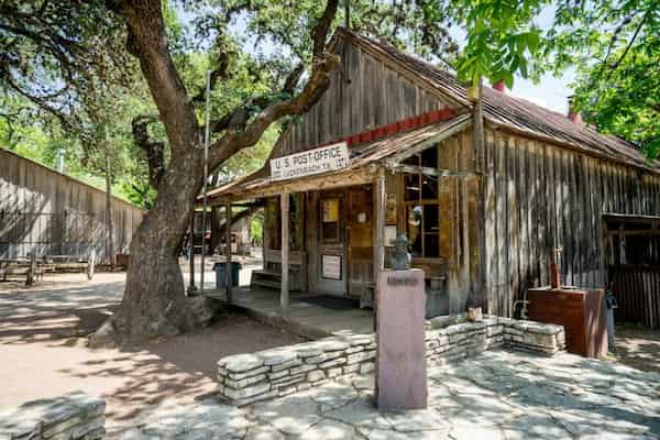 Luckenbach