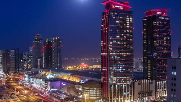 Mira tu deporte favorito en Champions Sports Bar-Sitios Nocturnos en Doha