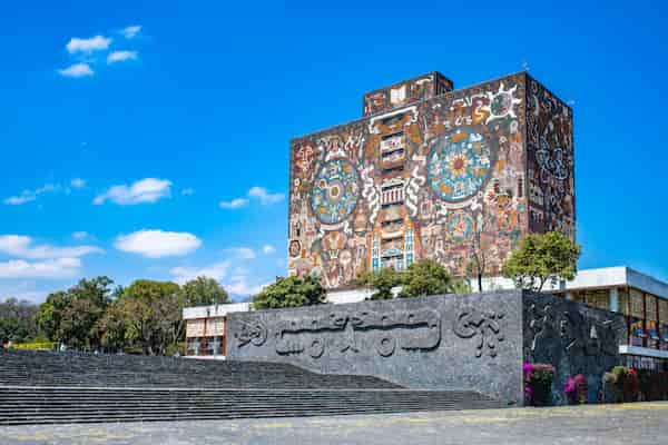 Mito 7 La educación superior en México es de segunda categoría