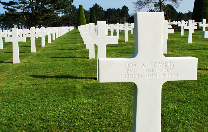 Museo Overlord y cementerio americano  
