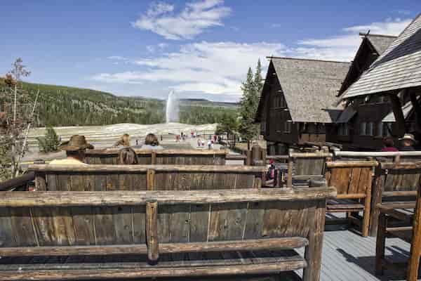 Old Faithful Inn - Inside the Park-Dónde alojarse en el Parque Nacional de Yellowstone
