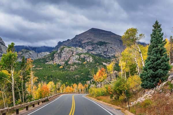 Otoño (septiembre-noviembre)-el mejor momento para la vida silvestre y los colores del otoño