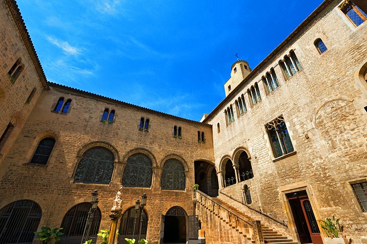 Palacio Episcopal-Barrio Gótico de Barcelona
