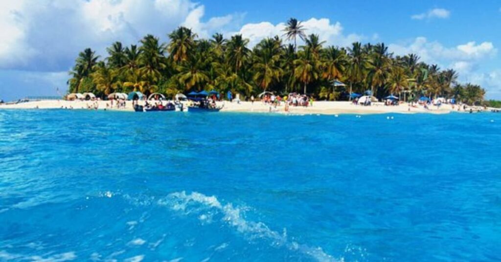 Parque Regional Natural Johnny Cay, San Andres Islas Colombia-lugares para visitar en colombia