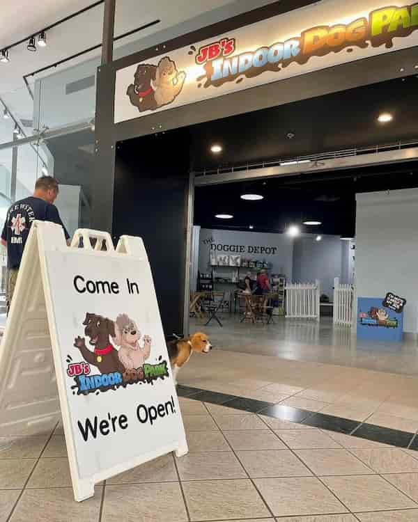 Parque para perros cubierto de JB's