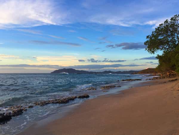 Pasa tiempo en Playa Langosta