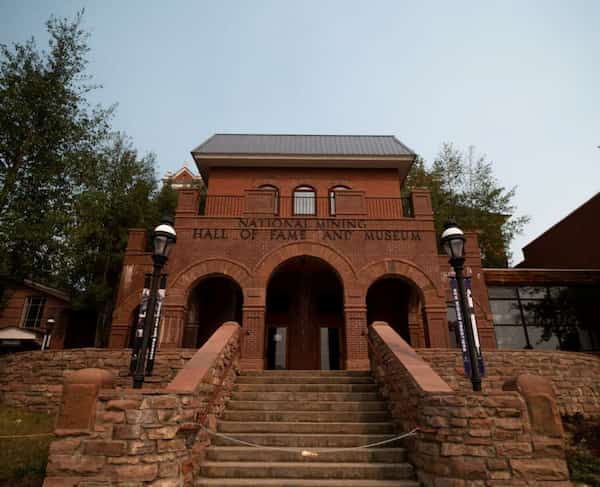 Pasea por el Smithsonian de las Montañas Rocosas-cosas para Hacer en Leadville