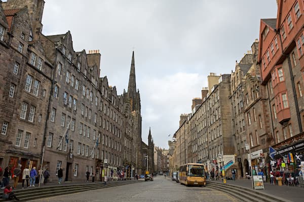 Pasea por la Royal Mile