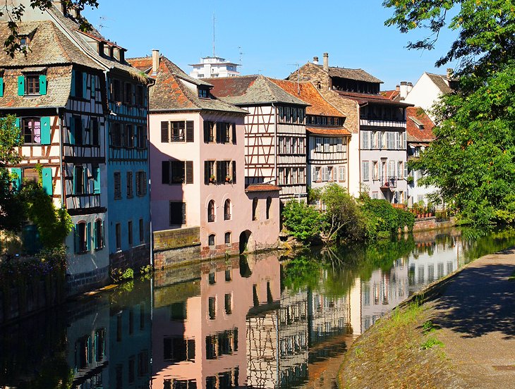 Pasee por las calles estrechas del Quartier des Tanneurs (La Petite France)
