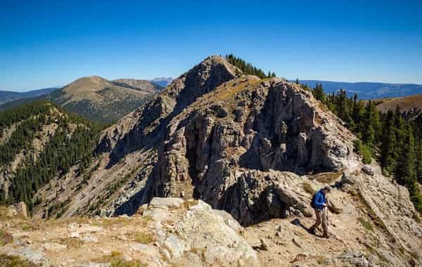 Pico del engaño y pico del lago-Caminatas cerca de Santa Fe