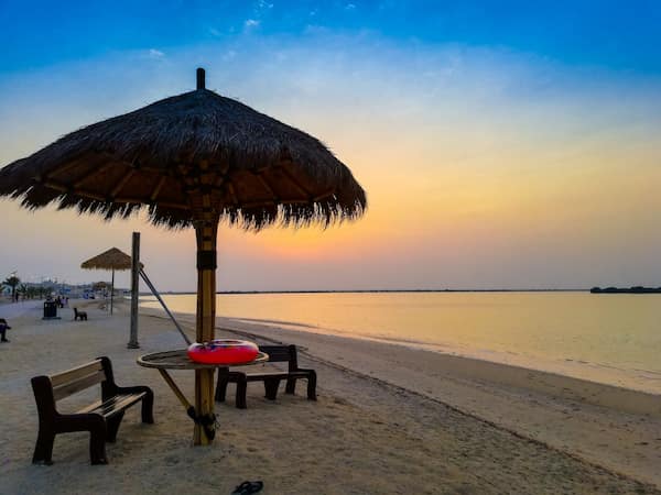 Playa Al Thakira-doha playa