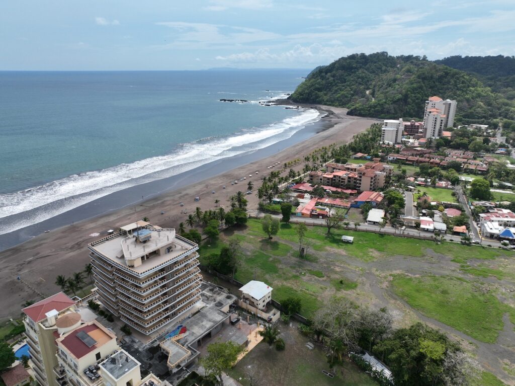 Quepos, Playa Jacó, Esterillos Oeste y Esterillos Este