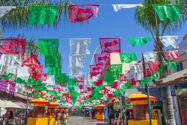 Plaza Santa Cecilia-Lugares para visitar en Tijuana
