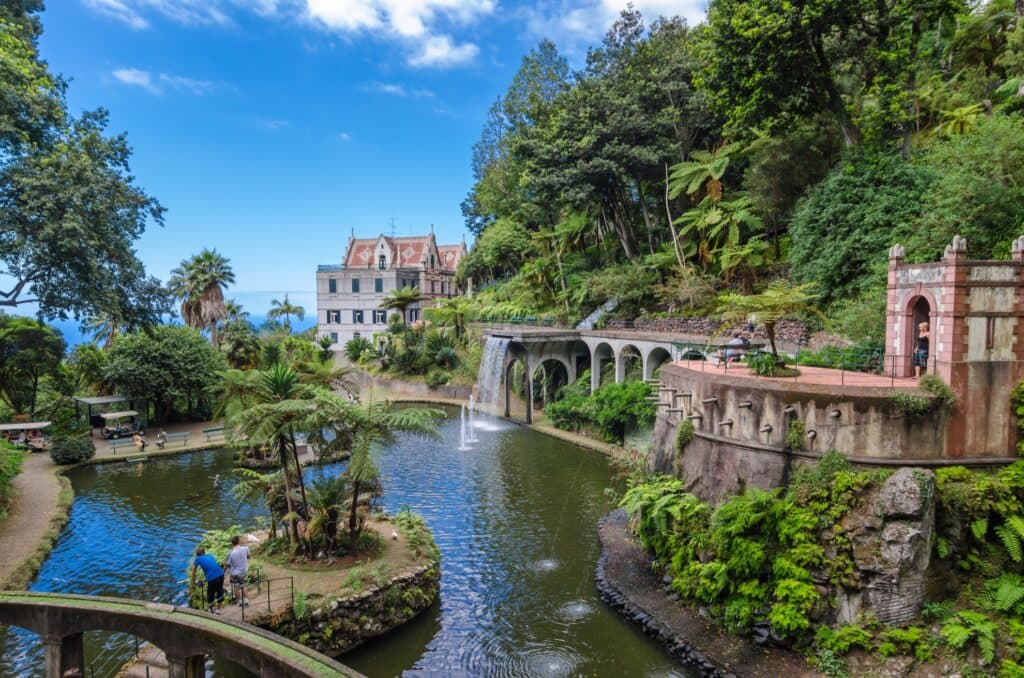Puedes Tomar Un Teleférico Para Ver Jardines Espectaculares