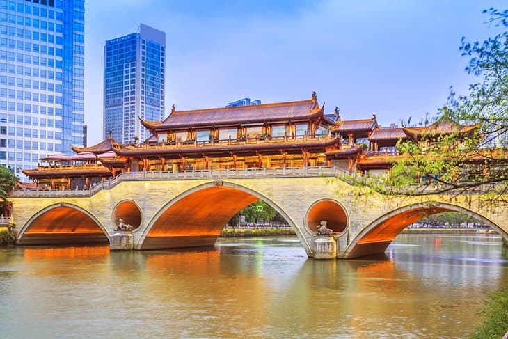 Puente de Anshun - Lugares imperdibles en Chengdu