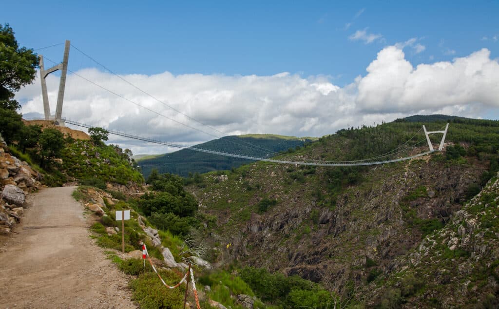 El puente peatonal más largo del mundo _ Puente de Arouca 516