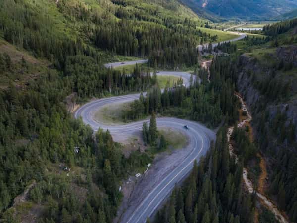 Realice un recorrido panorámico por Million Dollar Highway