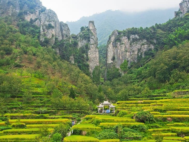 Recorra la ruta panorámica del paso de Jianmen