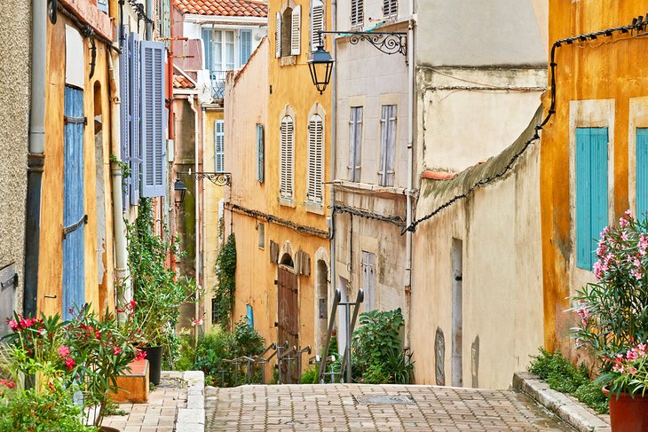Recorre los pintorescos callejones de Le Panier
