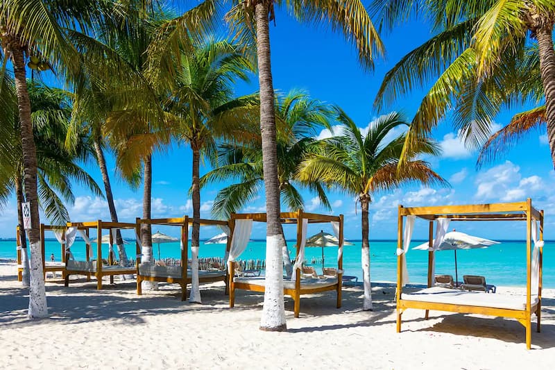 Relájate en la encantadora Playa Norte-Actividades que debes hacer en Isla Mujeres