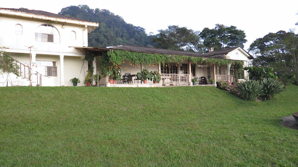 Reserva Natural y Finca Los Andes 3