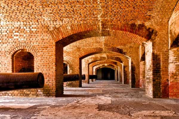 Retroceda en el tiempo en el Parque Estatal Fort Zachary Taylor