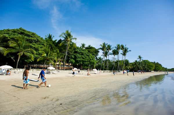 Sal a caminar por Long Beach-Experiencias en Tamarindo