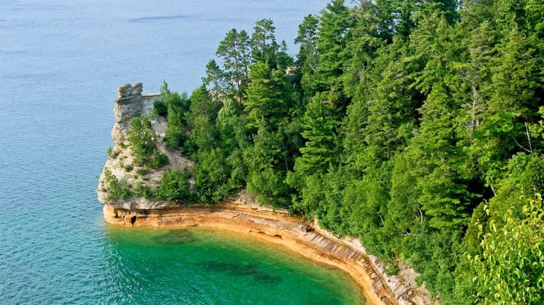 Sendero circular Chapel Loop, Parque Nacional Pictured Rocks, Michigan