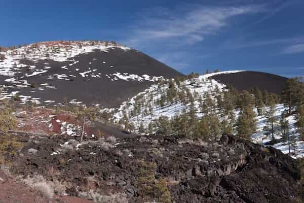 Sendero de flujo de lava