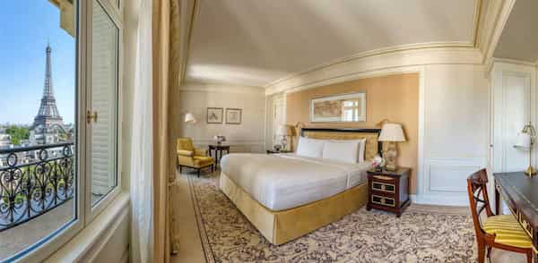 Shangri La Paris