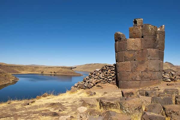 Sillustani-lugares turísticos del Perú