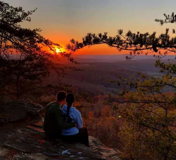 Sunset Rock a través de Bluff Trail