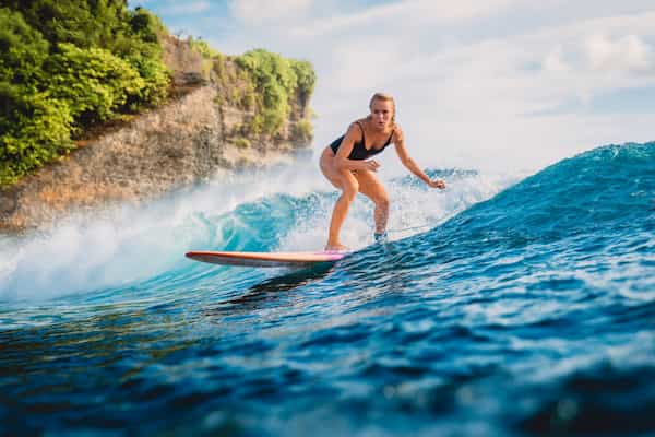 Surf en la playa de Macao