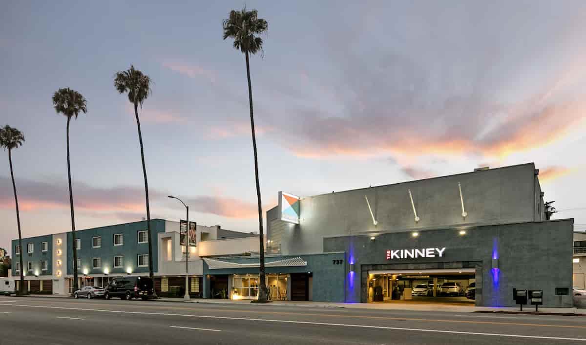 The Kinney-fachada