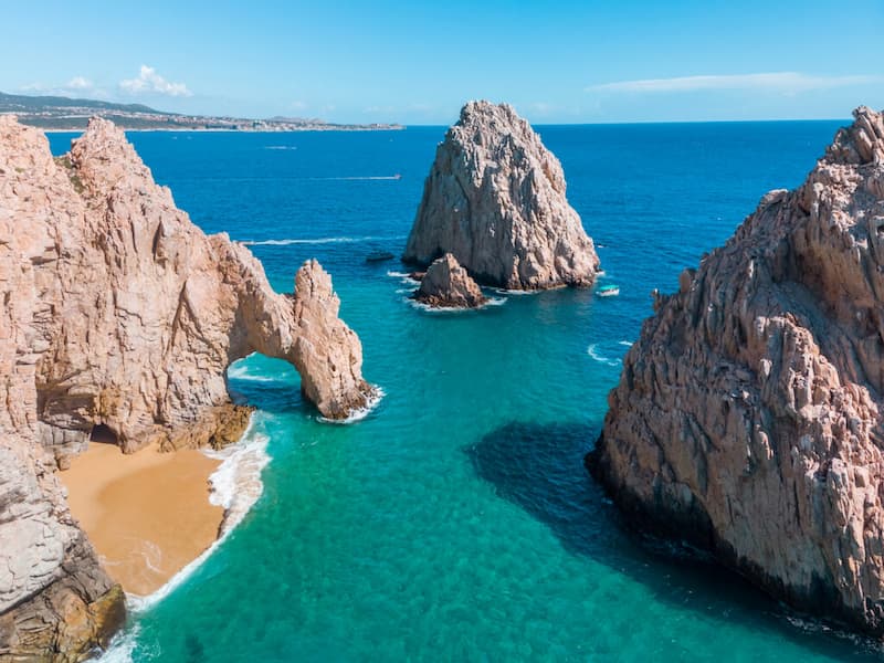 Todos Santos Vs Cabo San Lucas-cabos