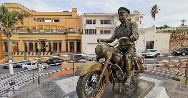 Tómate la foto en el monumento a Pedro Infante