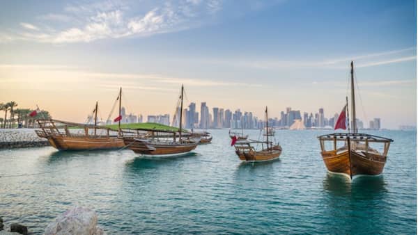 Tome un paseo en el tradicional crucero Dhow-corniche de doha
