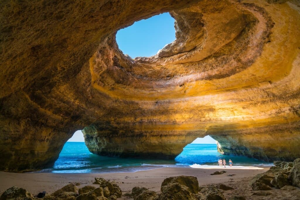 Tour Las Cuevas En Barco