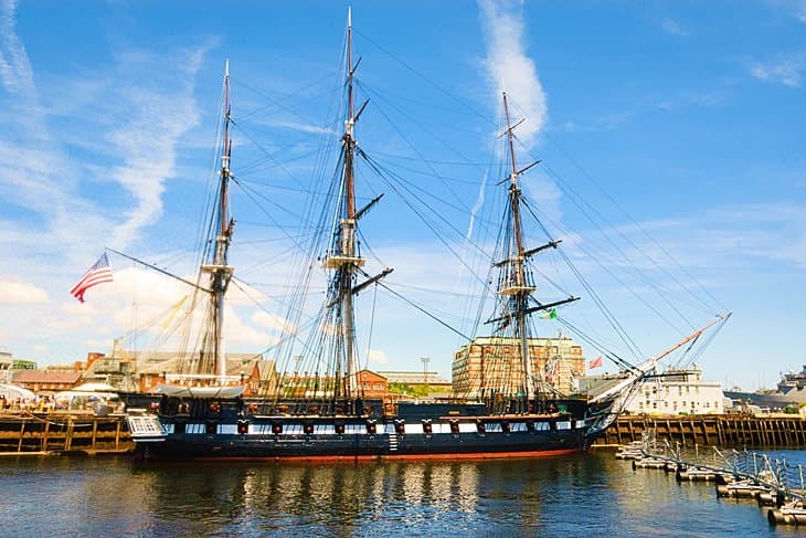USS Constitution y Bunker Hill (Parque Histórico Nacional de Boston)